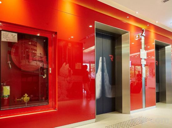 Фото Red Planet Bangkok Surawong