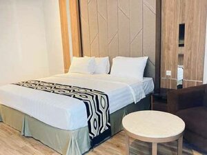 Grand Maleo Hotel & Convention (Sulawesi Barat Province), hotel