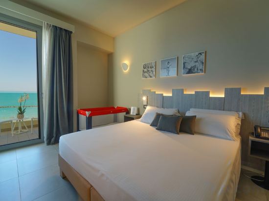 Фото Nautilus Family Hotel