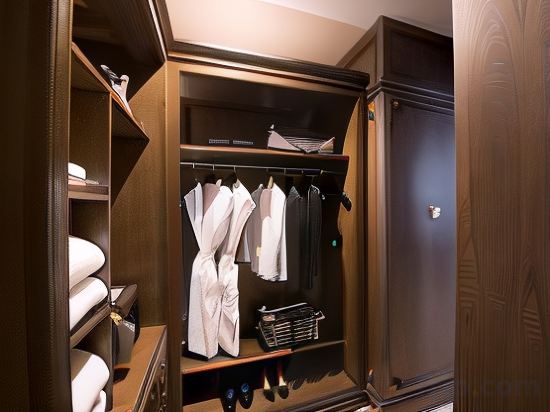 Фото The Gunawarman