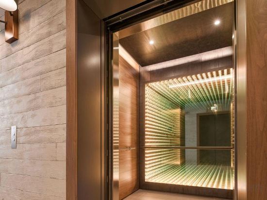 Фото The Douglas Autograph Collection