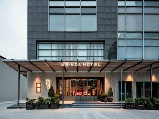 Hotel The Treasury·noa Hotel Shanghai -Jing'an Temple, Shanghai, photo