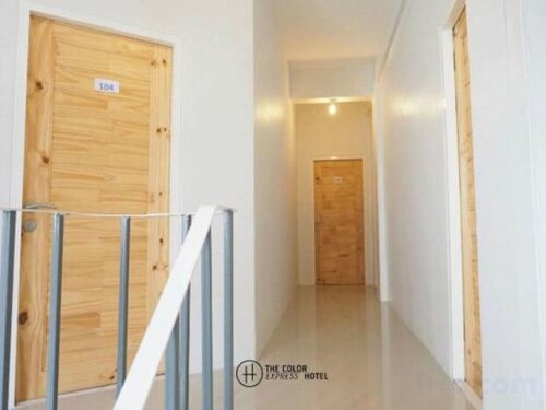 Гостиница The Color Express Hotel в Накхонситхаммарате