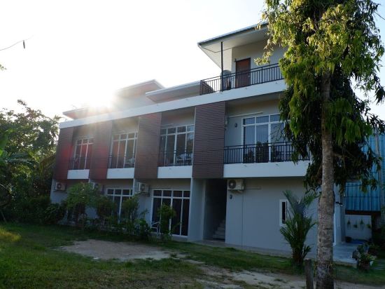 Фото Snooze Inn Phuket