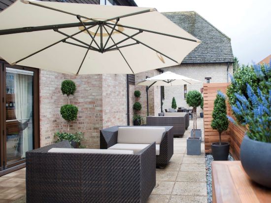 Фото Voco Oxford Spires Hotel