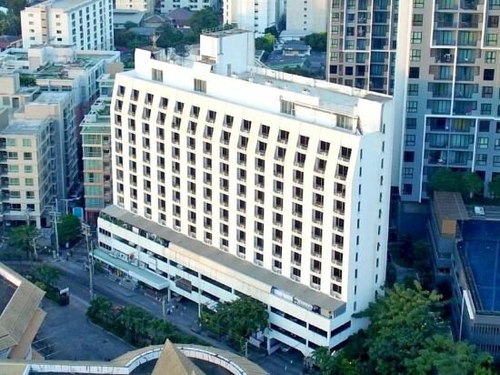 Hotel Watana Hotel, Bangkok, photo