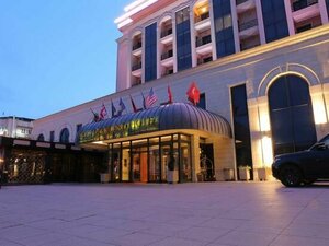 Гостиница Swiss Diamond Hotel Prishtina