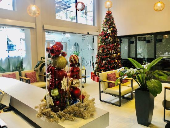 Фото Royal Dragon Boutique Hotel