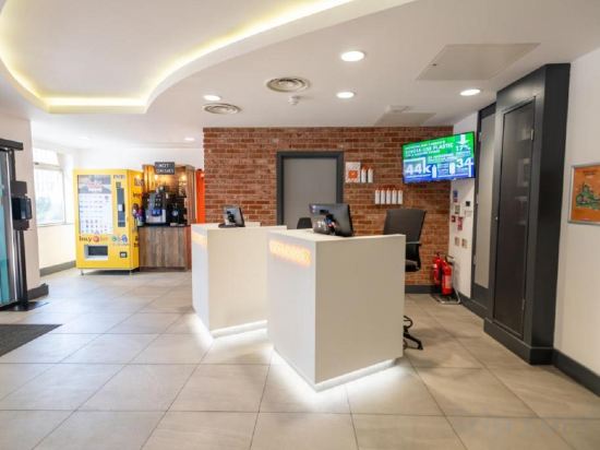 Фото EasyHotel London Croydon