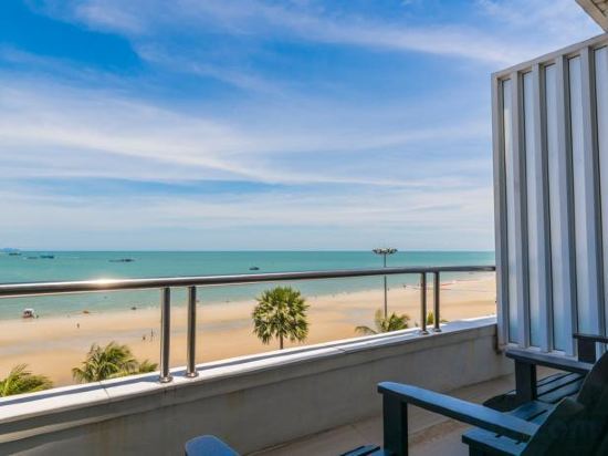 Фото Baboona Beachfront Living