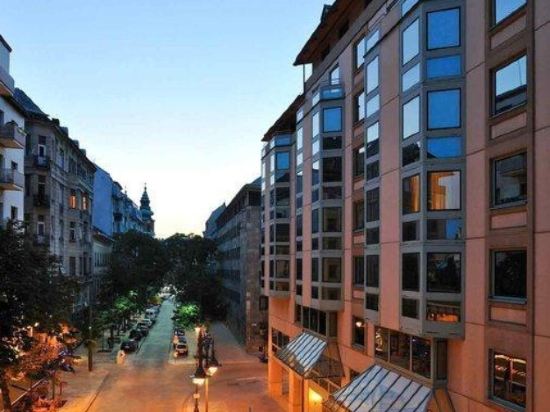 Фото Mercure Budapest Korona Hotel
