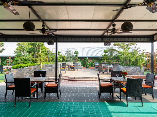 Фото Dhaka Regency Hotel & Resort