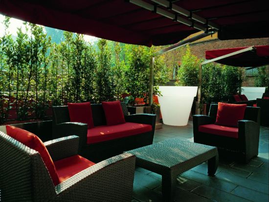 Фото Una Hotels Bologna Centro