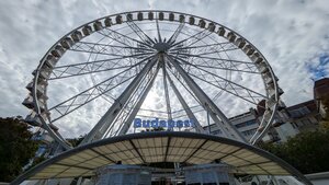 Amusement ride Budapest Eye, Budapest, photo