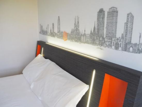 Фото EasyHotel Barcelona Fira