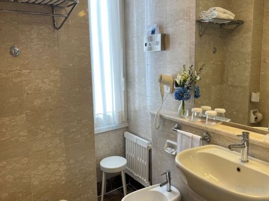 Фото Bettoja Hotel Massimo D'Azeglio