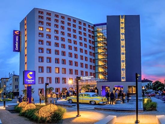 Фото отеля 1