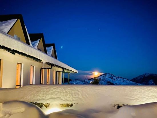 Фото Taj Theog Resort & SPA, Shimla