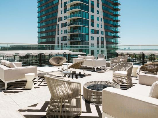 Фото The Godfrey Hotel Hollywood