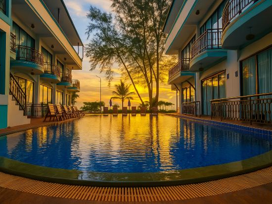 Фото In On The Beach