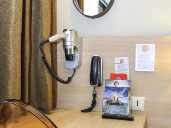 Фото The Originals Access, Hôtel Bordeaux Aéroport