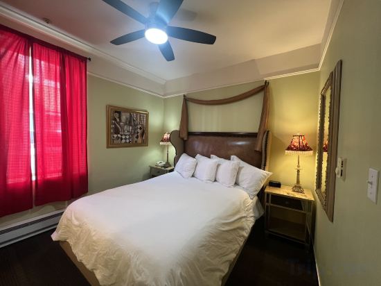 Фото Fitzgerald Hotel