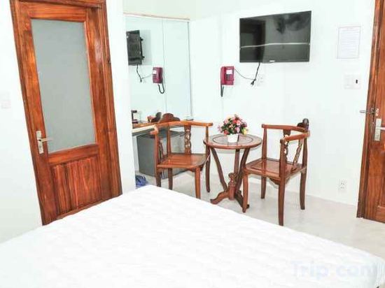 Фото Khach San Huong Giang