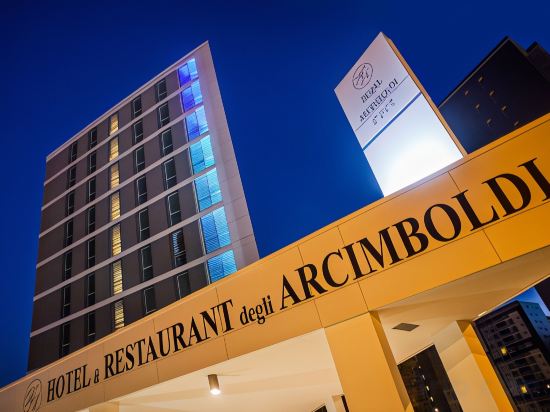 Фото Hotel Degli Arcimboldi