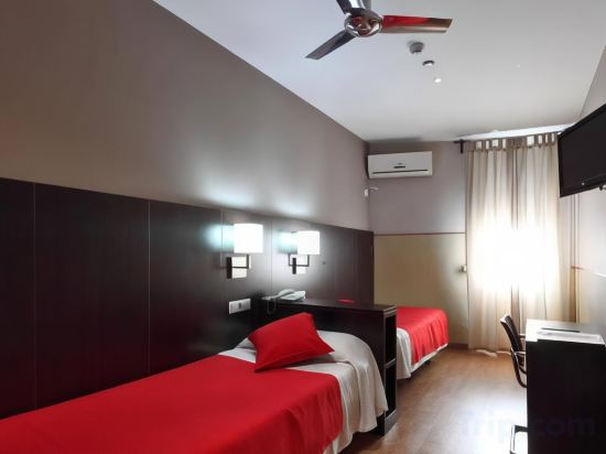 Фото Hostal Barcelona