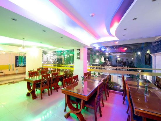 Фото Le Petit Paris Hotel Dalat