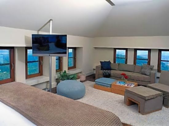 Фото 195919977038