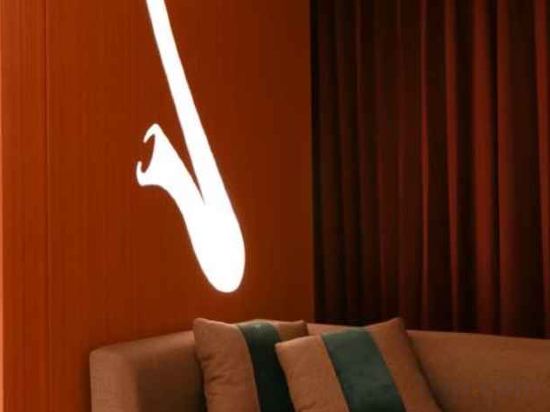 Фото The Whisper Hotel