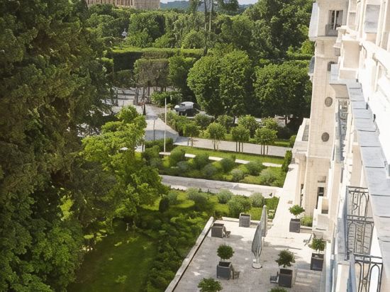 Фото Waldorf Astoria Versailles - Trianon Palace