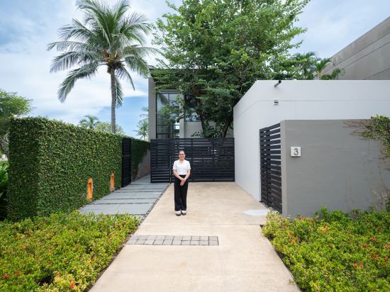 Фото Beachfront Villa Danang Beach