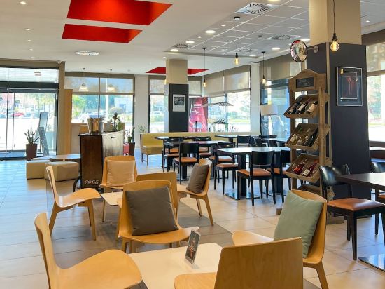 Фото ibis Barcelona Ripollet