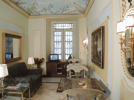 Фото Champagne Palace Hotel