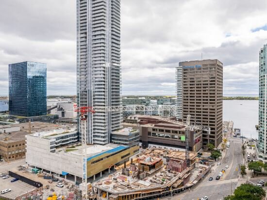 Фото Апарт-отель Globalstay Yonge St Condos