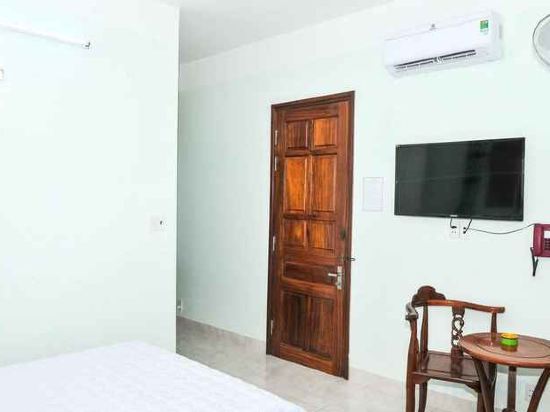 Фото Khach San Huong Giang