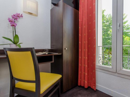 Фото Hôtel Arc Porte d'Orléans