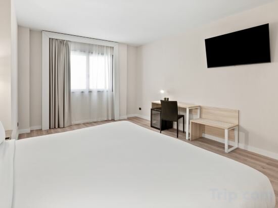 Фото Hotel Ciudad de Lleida