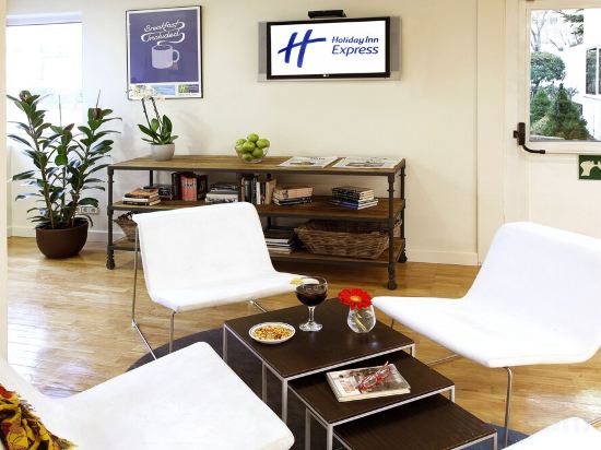 Фото Ramada by Wyndham Madrid Tres Cantos