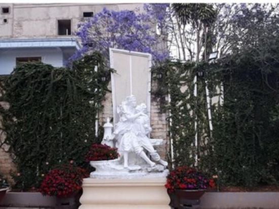 Фото Le Petit Paris Hotel Dalat