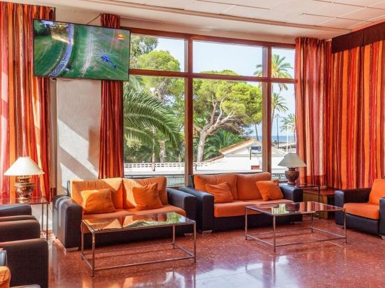 Фото Port Denia Hotel