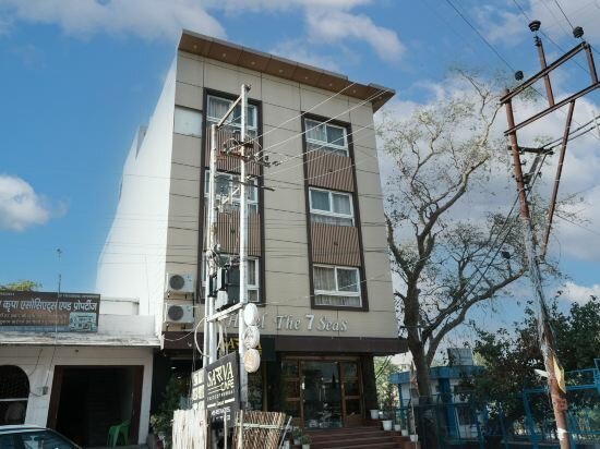 Фото Hotel The 7 Seas
