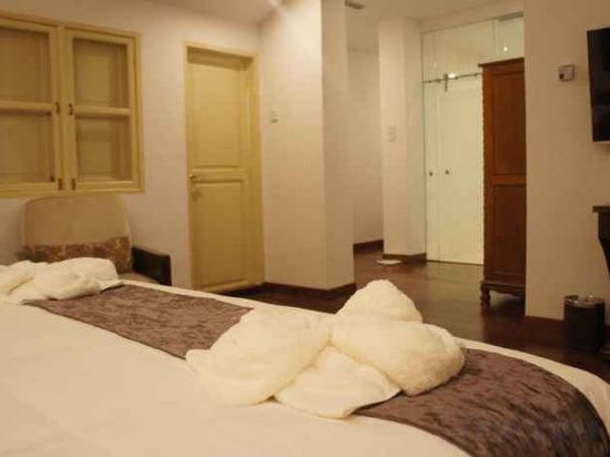 Фото Heeren Palm Suites