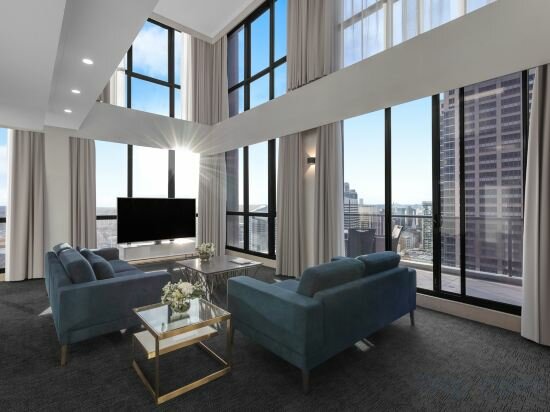 Фото Meriton Suites Pitt Street