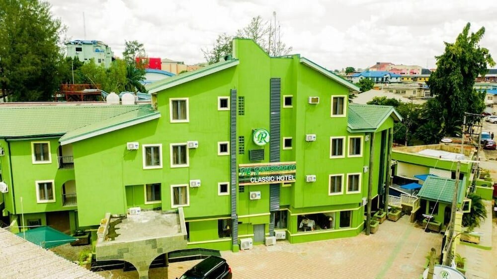 Фото отеля 2