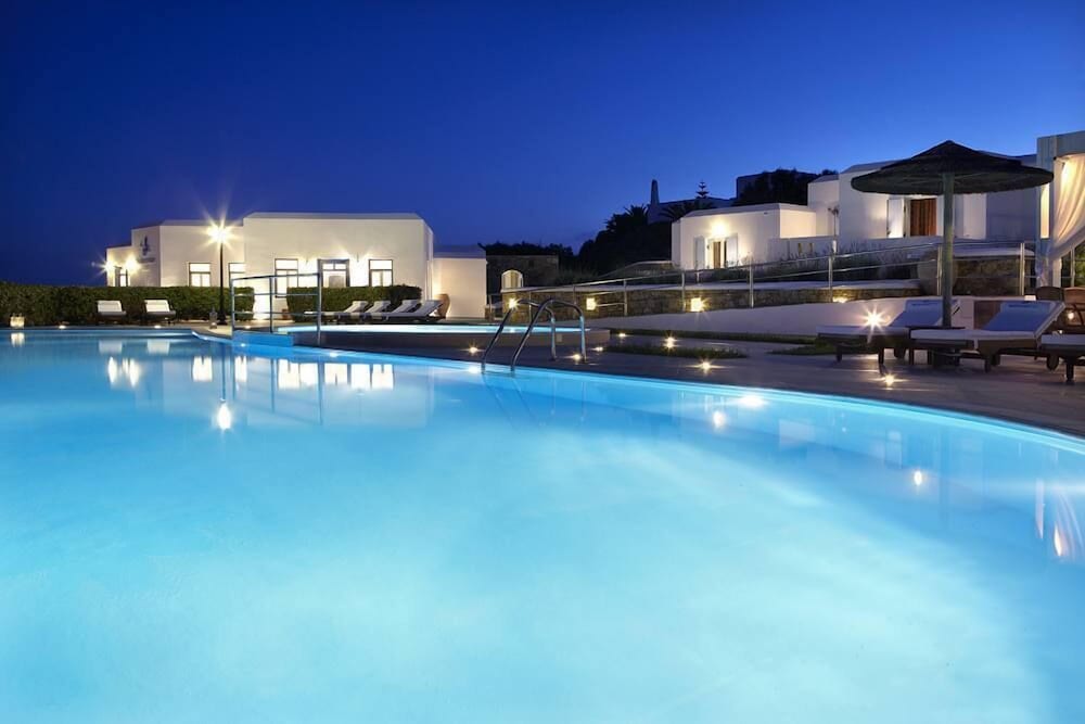 Фото Hotel Mediterranean