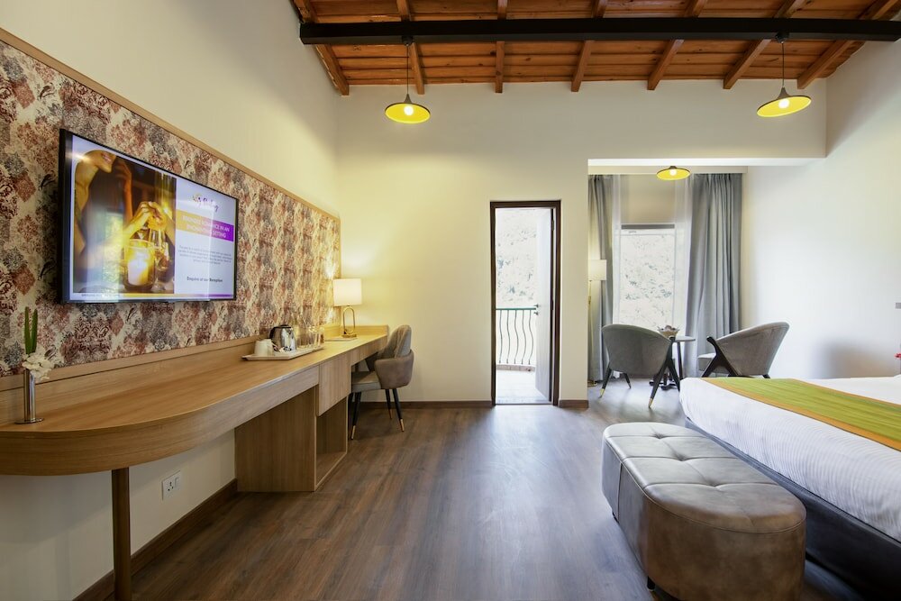 Фото Sterling Nainital