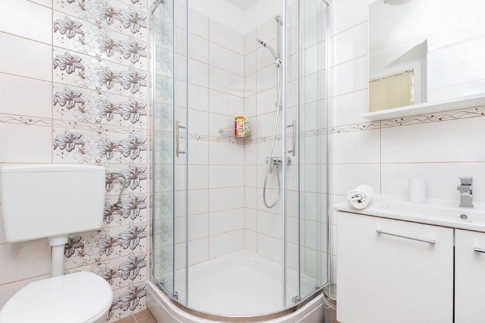 Фото Peruzovic Rooms & Apartments